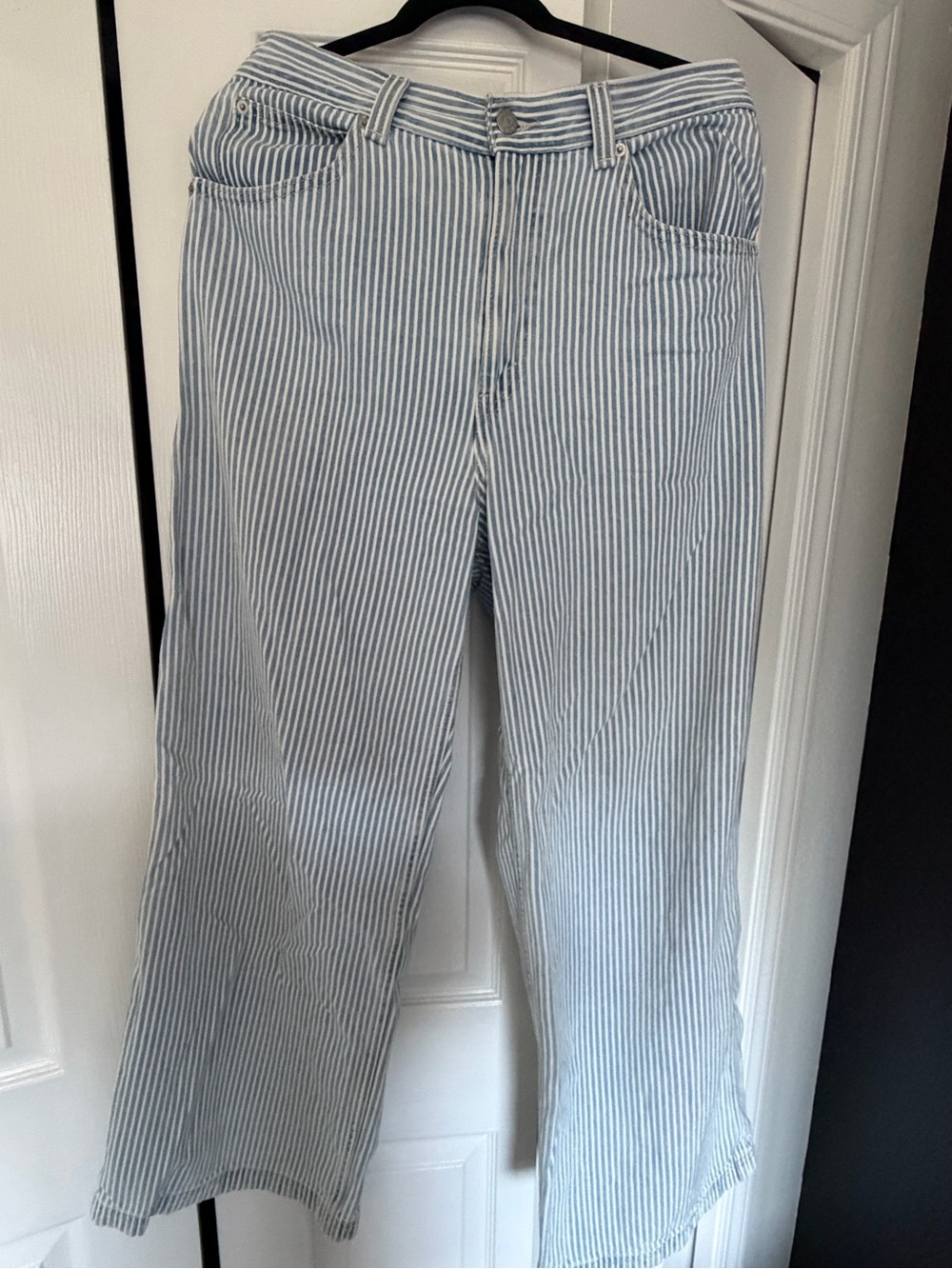 Levi's Cinch Baggy Light Blue and White Striped Wide Leg Jeans